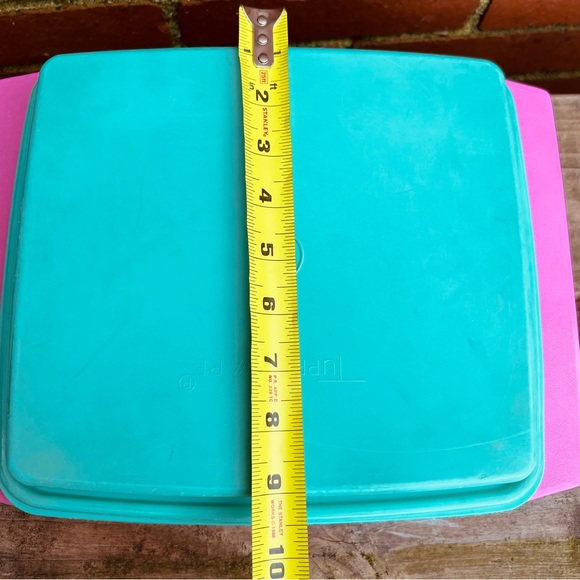 Vintage Tupperware Deviled Egg Keeper Carrier with Lid - Turquoise/Pink - Picture 4 of 4